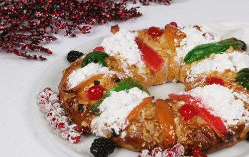 Portuguese Bolo Rei or King Cake - Misterios Divertidos Blog